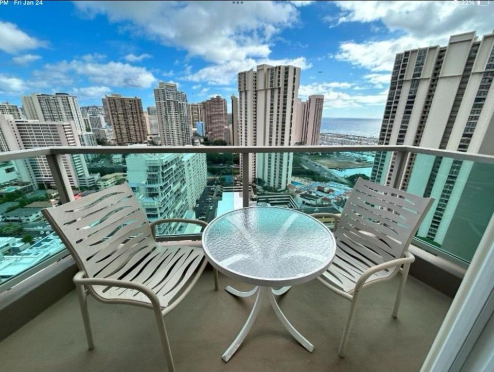 Ala Moana Hotel By Final Form Гонолулу Экстерьер фото